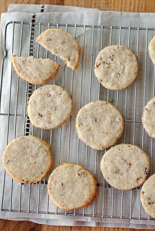 Pecan Sandies for the table