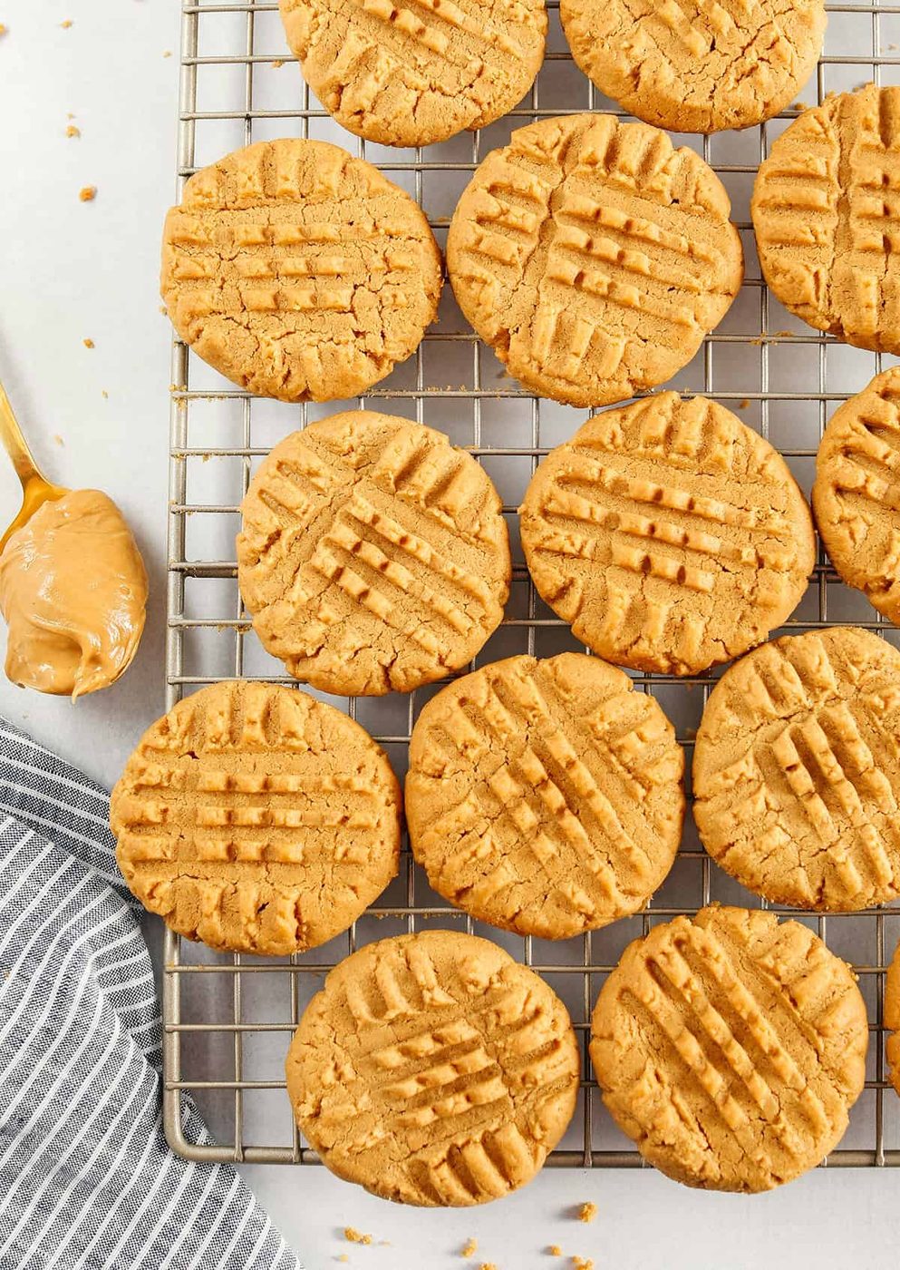 5-Ingredient Peanut Butter Cookies