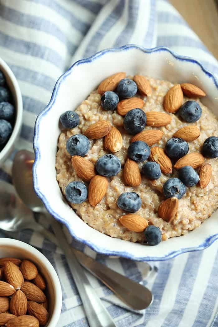 Almond Vanilla Oatmeal with Blueberries