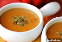 Creamy Ginger Pumpkin Soup with Roasted Spices