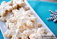 Classic Vanilla Almond Sugar Cookies Recipe