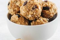 No-Bake Peanut Butter Quinoa Energy Balls