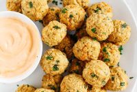 Crispy Baked Crab Cake Bites with Sriracha Dipping Sauce