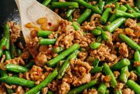 Soy-Garlic Ground Turkey and Green Bean Stir-Fry Recipe