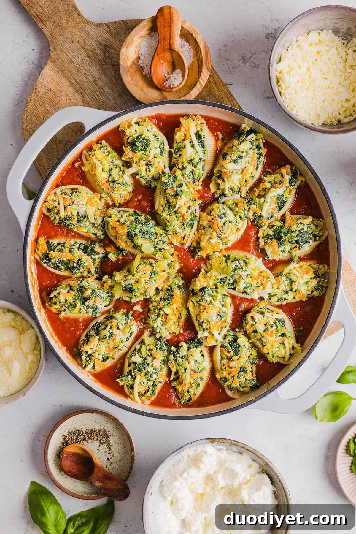 Baked Vegetable and Cheese Stuffed Shells 6 Cheesy veggie mixture spooned into shells