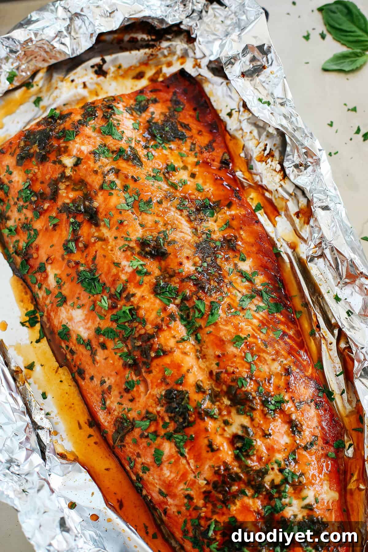 Ginger Basil Salmon Foil Packets 4 This delicious Ginger Basil Salmon in Foil is the perfect weeknight dinner that's healthy, easy to prepare, and ready in just 20 minutes!