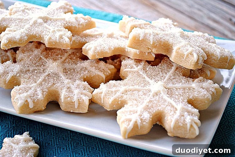 Decorated vanilla-almond sugar cookies