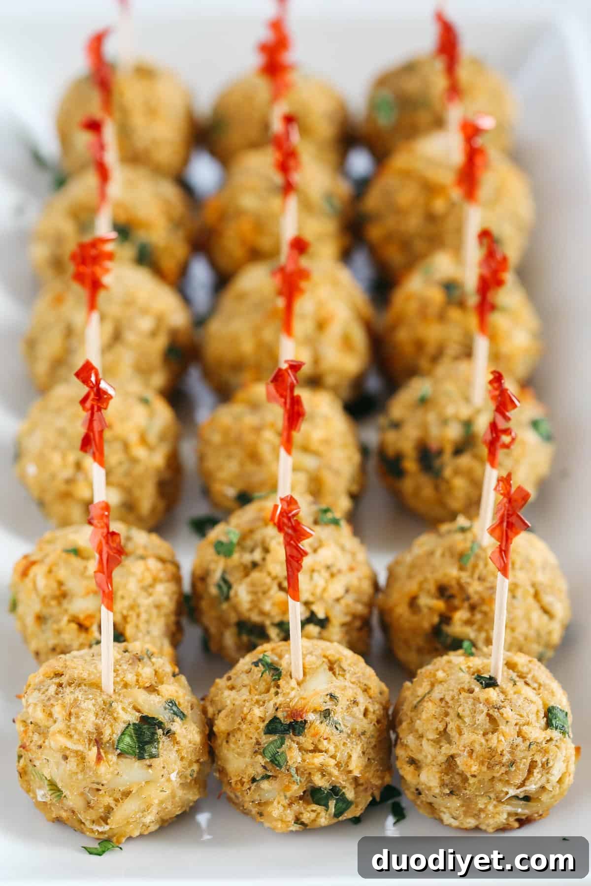 Baked Crab Cake Balls with Sriracha Dipping Sauce