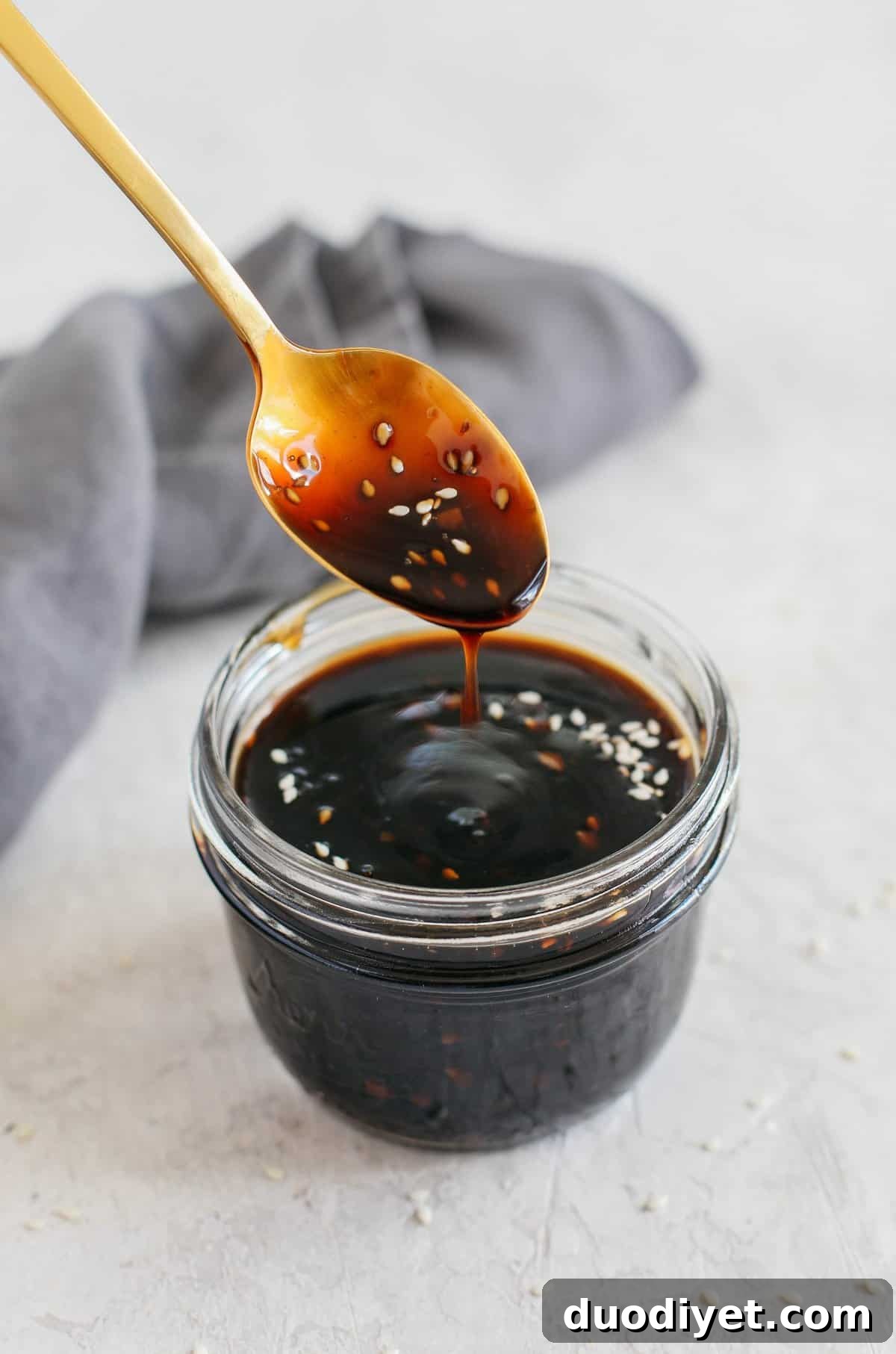 Make Homemade Teriyaki Sauce in Minutes 5 Skip store-bought and make this EASY Healthy Teriyaki Sauce that is sticky, sweet and made in just 5 minutes using fresh, simple ingredients!