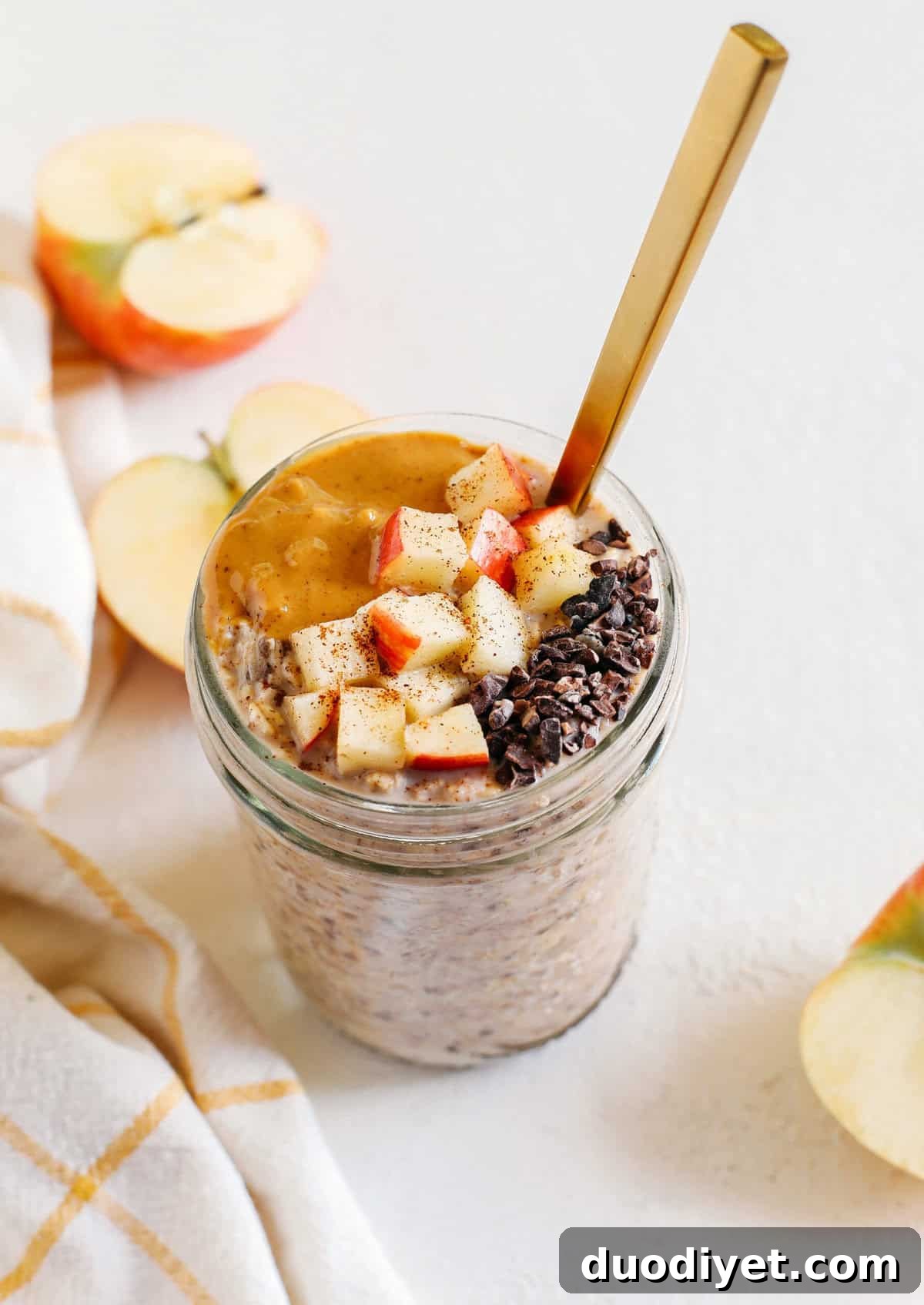 Apple Pie Overnight Oats Recipe for Make-Ahead Fall Breakfast 5 Delicious Apple Pie Overnight Oats easily made in just minutes the night before giving you a deliciously healthy breakfast as soon as you wake up!