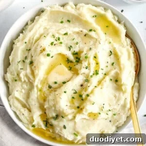 Healthy mashed potatoes with herbs