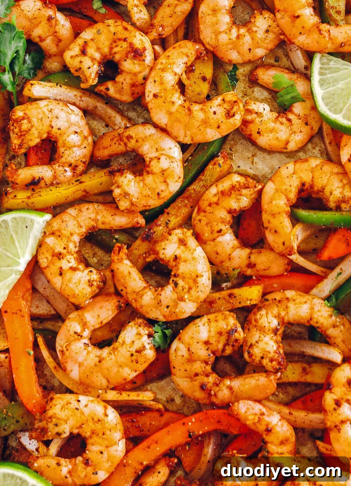 Sheet Pan Shrimp Fajitas Recipe with Peppers and Onions 4 EASY Sheet Pan Shrimp Fajitas with all your favorite Mexican flavors that makes the perfect healthy weeknight dinner easily made all on one pan in under 20 minutes! Perfect recipe for your Sunday meal prep too!