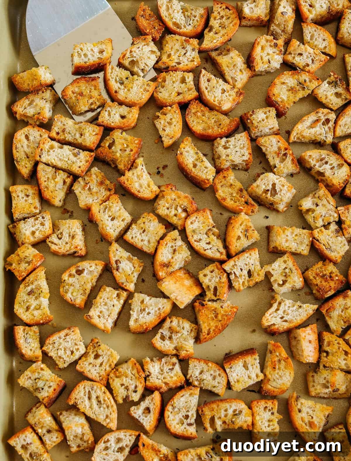 Easy Homemade Croutons - crispy, garlicky, and homemade