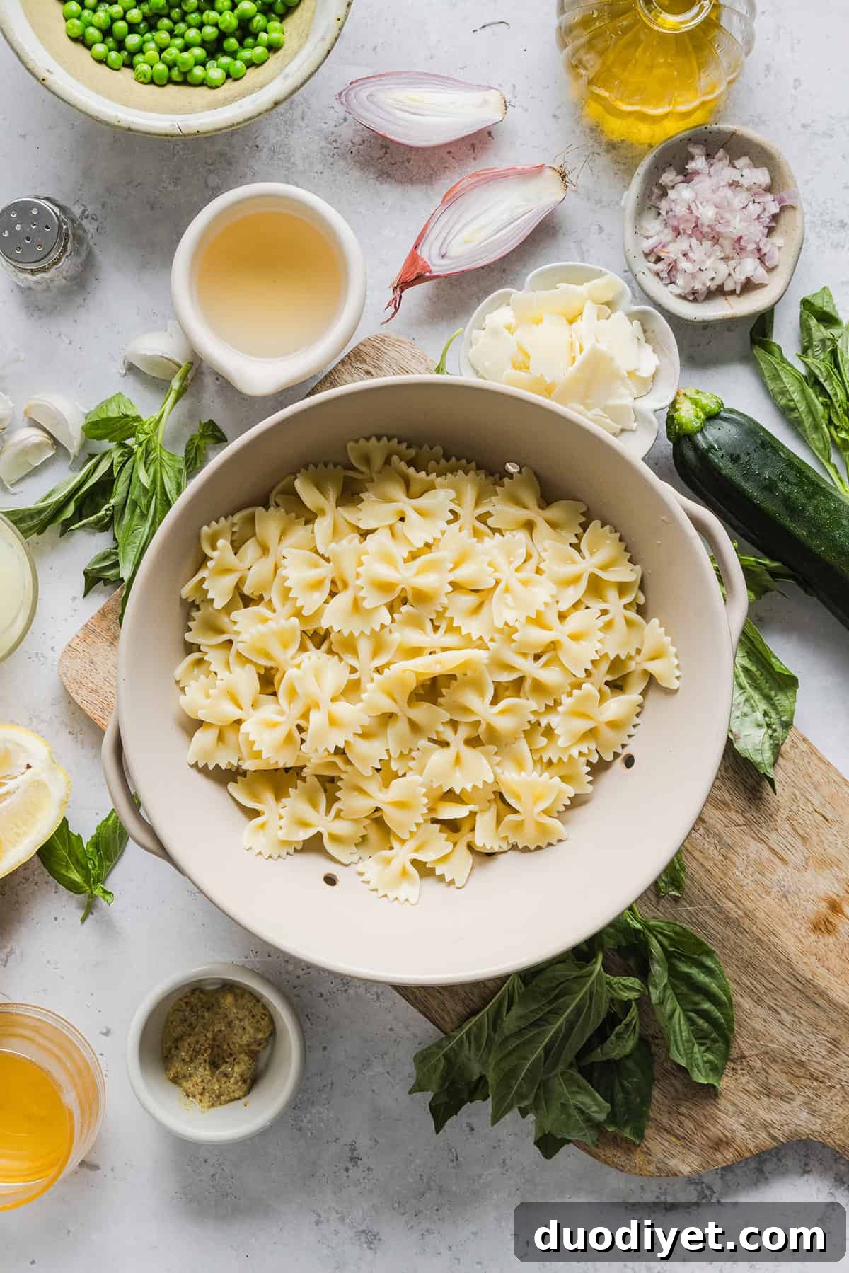 Zesty Lemon Basil Pasta Salad 3 Add this light and zesty Lemon Basil Pasta Salad to your summer menu! This pasta salad is refreshing, flavorful and packed with fresh veggies. The perfect side dish to bring to your next cookout or picnic and makes a healthy weeknight dinner!