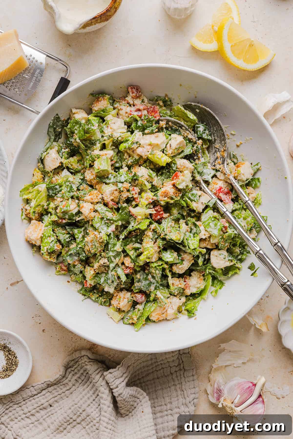 Grilled Chicken Caesar Wraps with Creamy Dressing 4 Chicken Caesar wrap filling with romaine and avocado