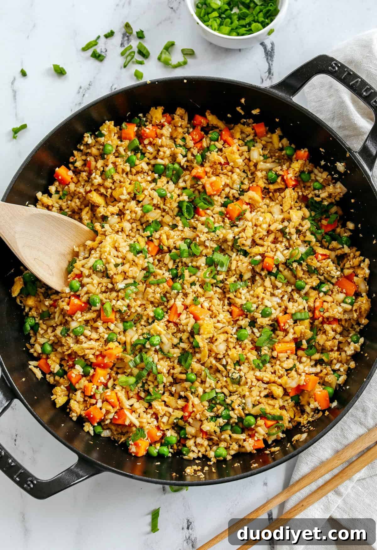Low-Carb Cauliflower Fried Rice Recipe 3 Skip the takeout and enjoy this Healthy Cauliflower Fried Rice in just 15 minutes! Packed with veggies, low in carbs and can be served as a delicious side dish or a main dish with added protein!
