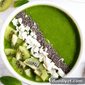 Tropical Green Smoothie Bowl Recipe with Mango and Spinach 5 img 9758 4
