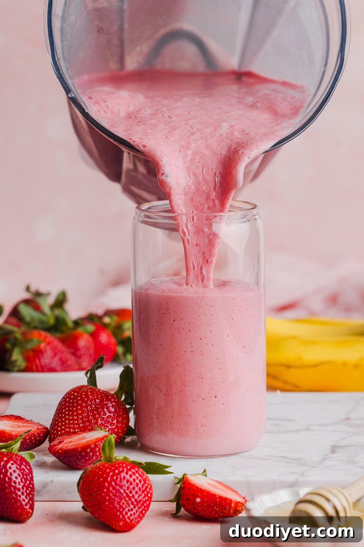 30 Back-to-School Lunch and Snack Recipes Kids Will Love 9 Strawberry Banana Smoothie