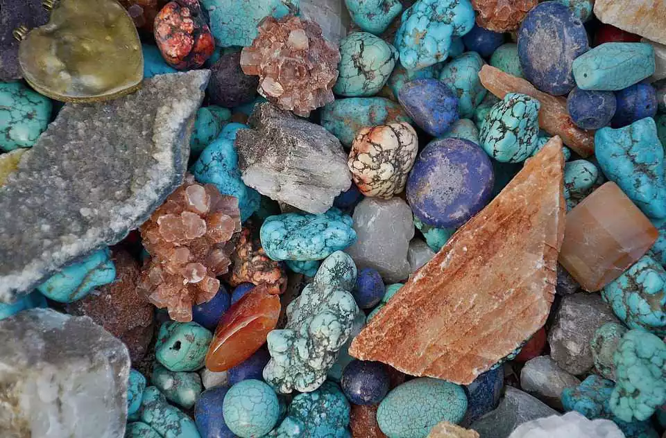 doğal taşlar ve özellikleri - şifalı taşlar neye i̇yi gelir?