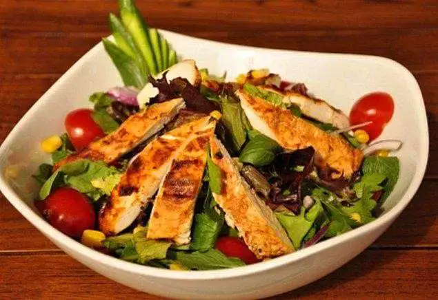 diyet salata tarifleri - kolay, pratik ve doyurucu